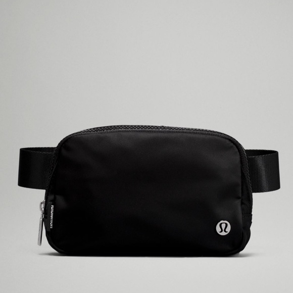 lululemon athletica Handbags - Lululemon Everywhere Belt Bag NWT